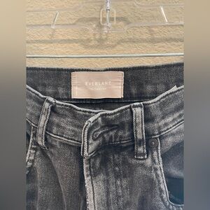 Everlane The Cheeky Jeans in washed black (high-rise)